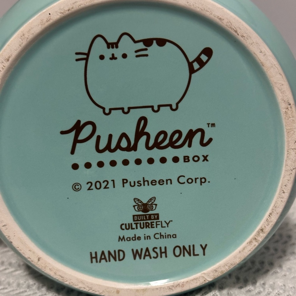 Pusheen Holiday Cheer Food Storage Jar - Mint Green - Picture 5 of 5